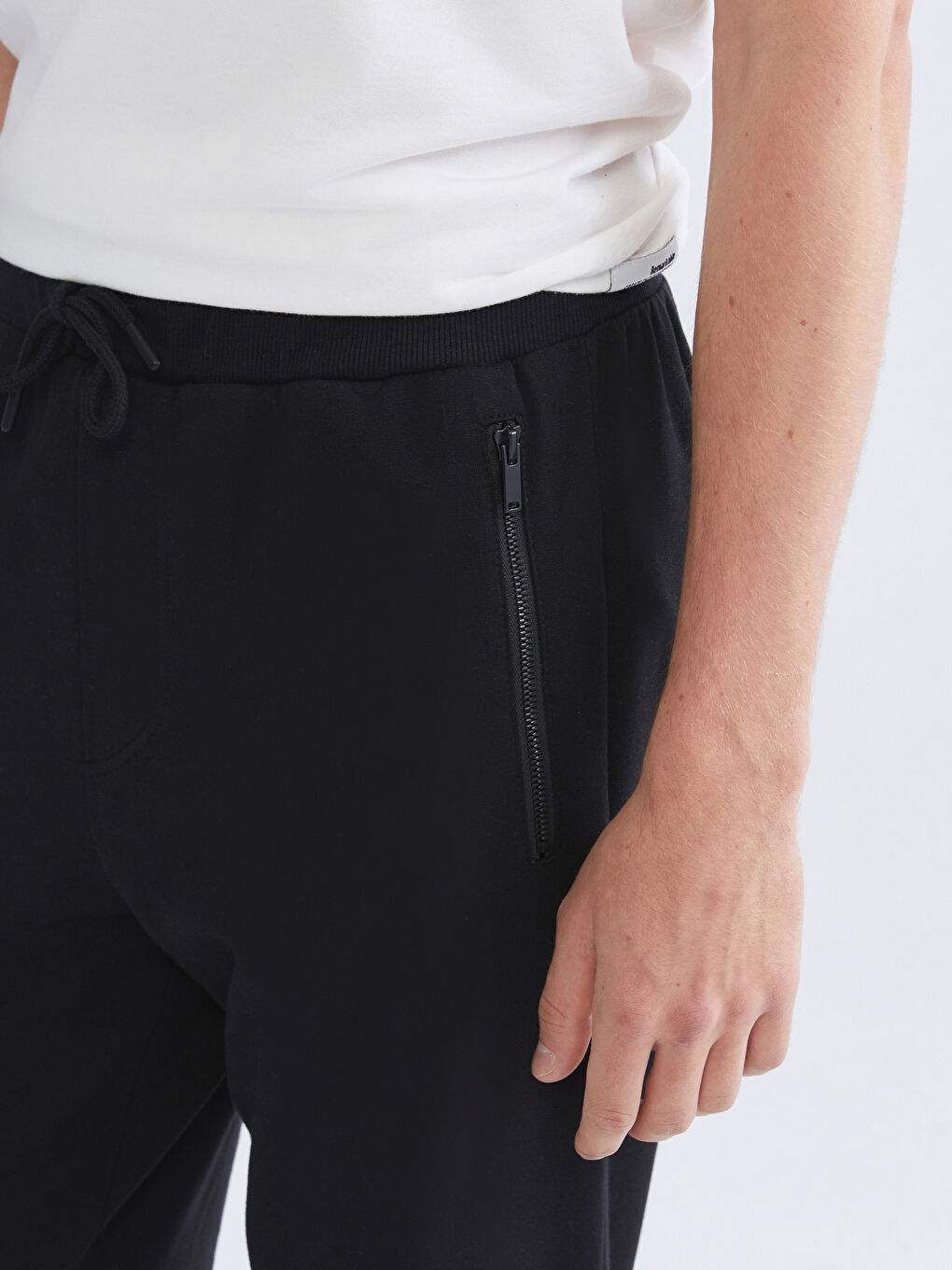 Siyah Standart Kalıp Erkek Jogger Eşofman Altı-4