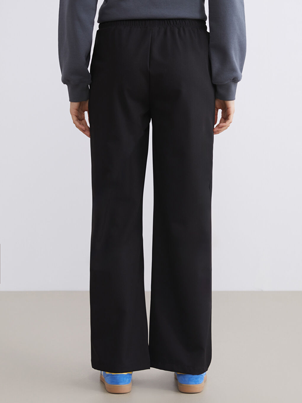 Siyah Beli Lastikli Kadın Pantolon-3