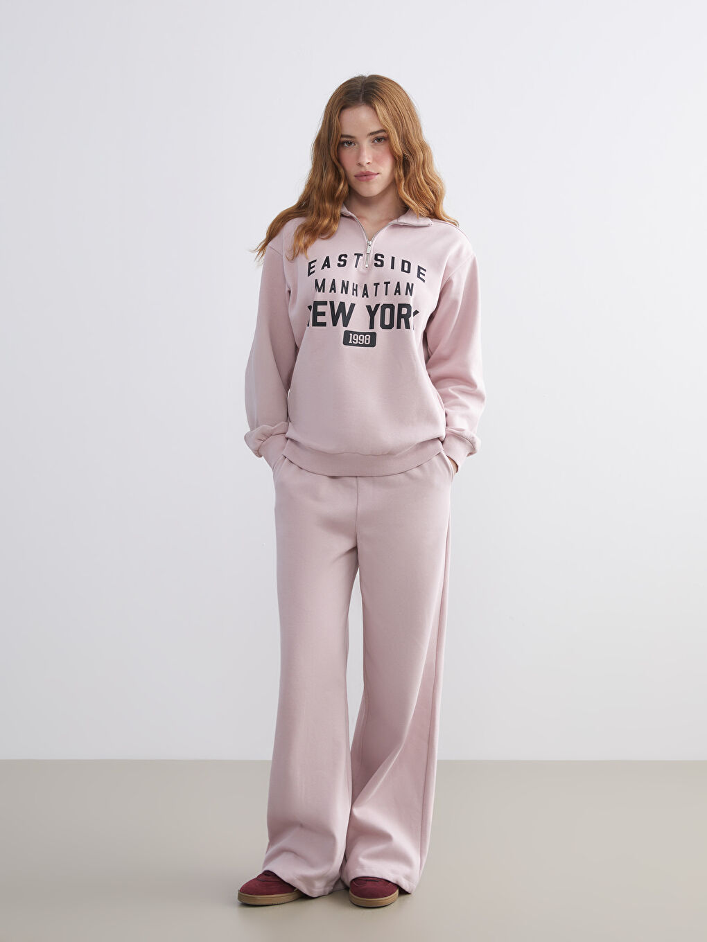 Pembe Dik Yaka Baskılı Oversize Kadın Kalın Sweatshirt-1