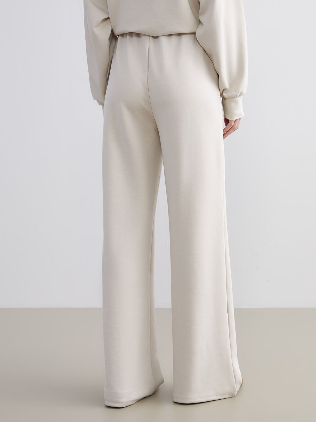 Bej Beli Lastikli Kadın Eşofman Altı-3