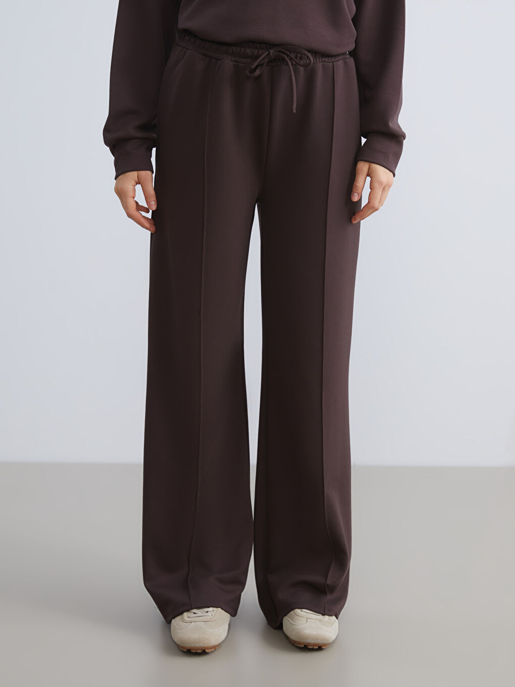 Women's Sweatpants with Elastic Waist-1