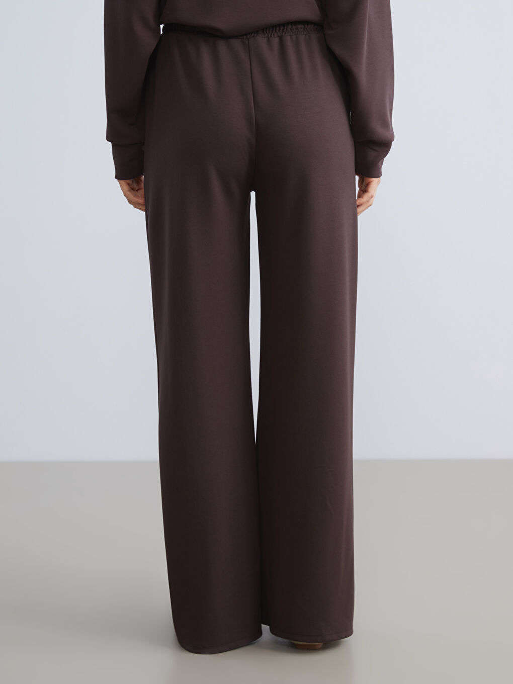 Women's Sweatpants with Elastic Waist-3