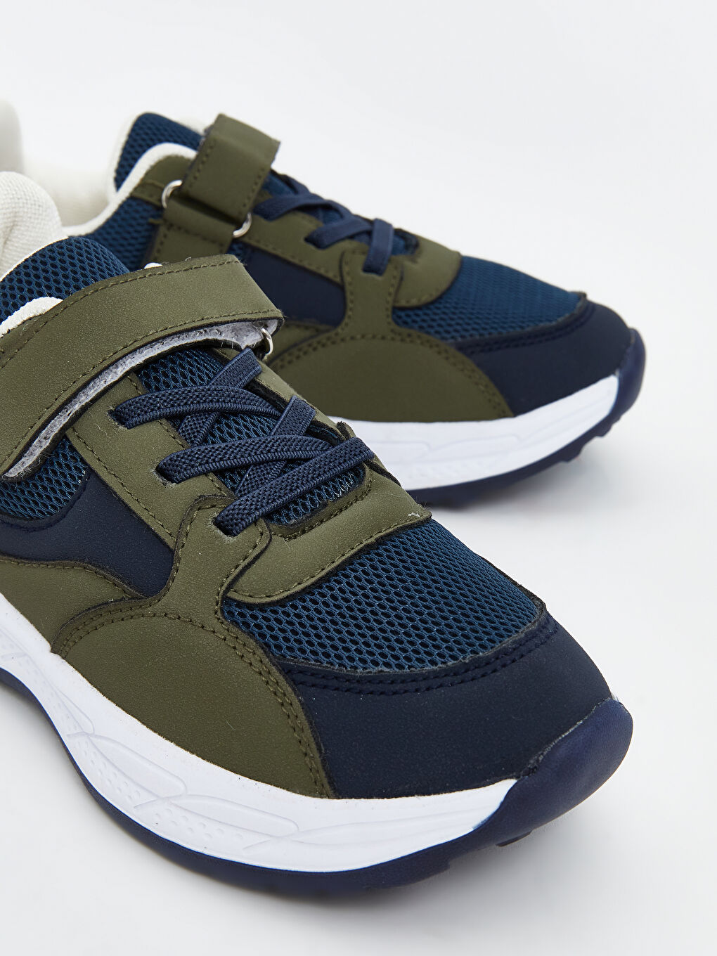 Laces & Hook-and-Loop Boys' Sneakers-3