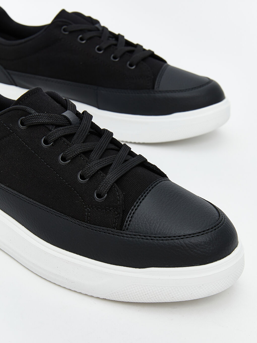 Siyah Bağcıklı Erkek Spor Ayakkabı-2