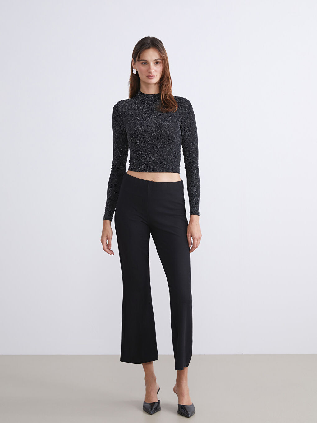 ქალი შავი ბოდე-1