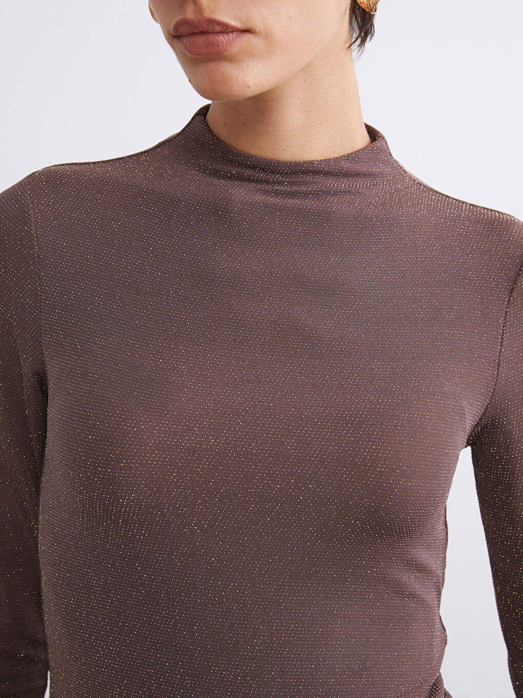 ქალი ყავისფერი ბოდე-2