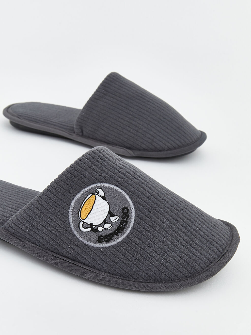 Men's Espresso Print Slippers: Step into comfort with a touch of style.-3