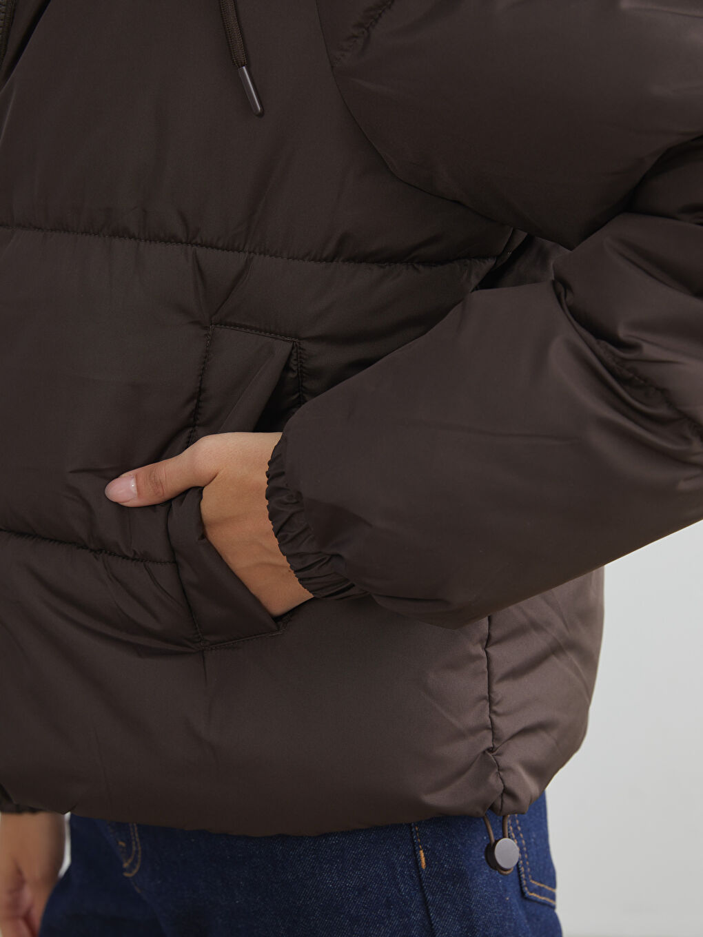 Kahverengi Kapüşonlu Kadın Şişme Mont-2