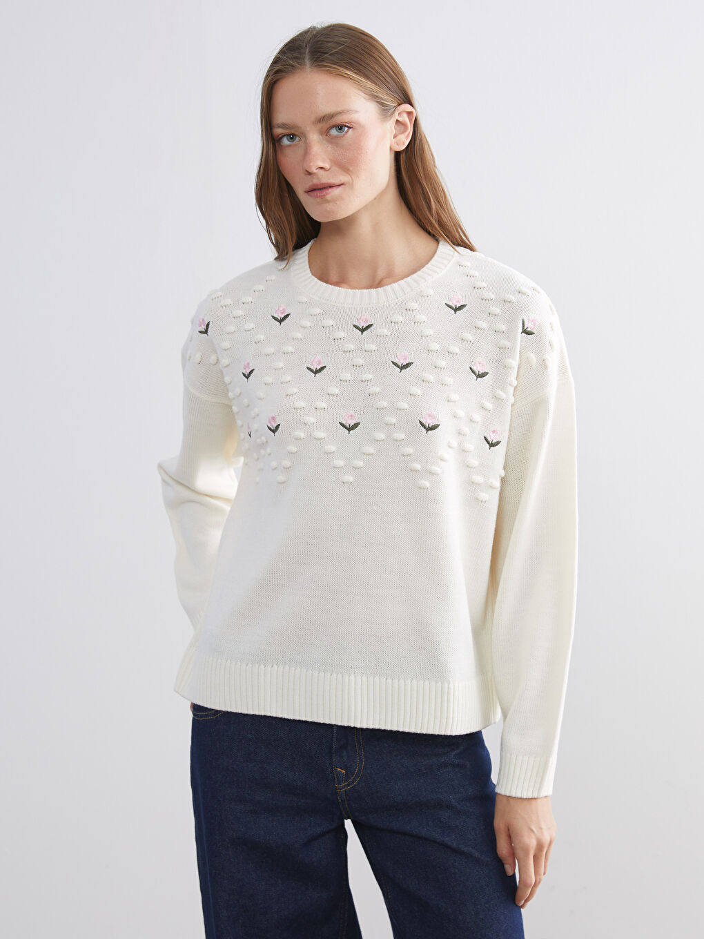 Свитер из трикотажа с круглым вырезом и цветочной вышивкой для Женское