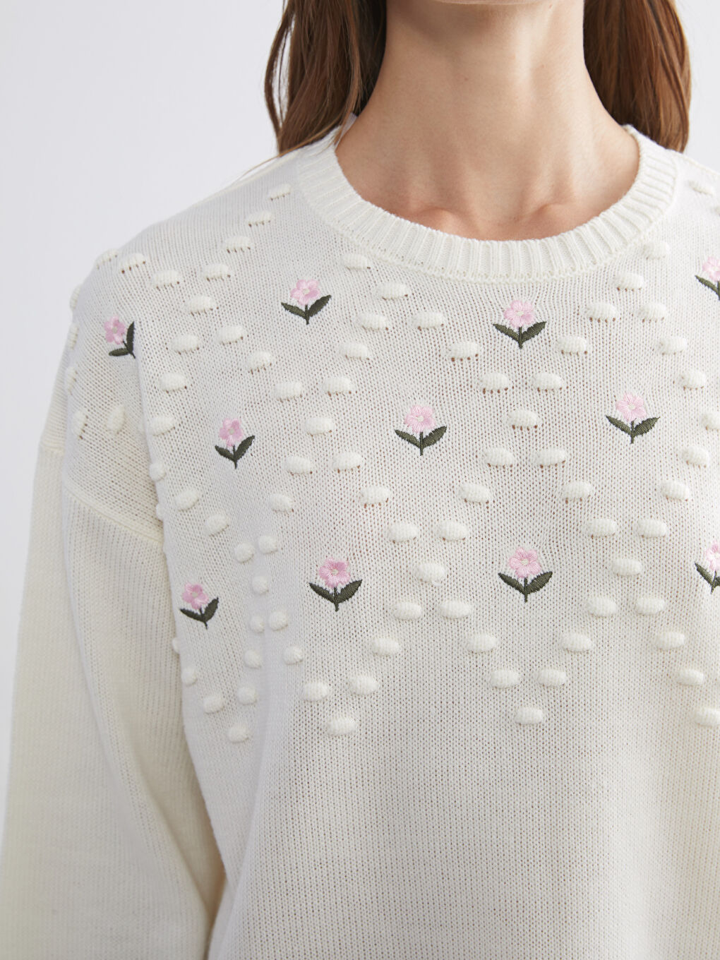 Свитер из трикотажа с круглым вырезом и цветочной вышивкой для Женское-2