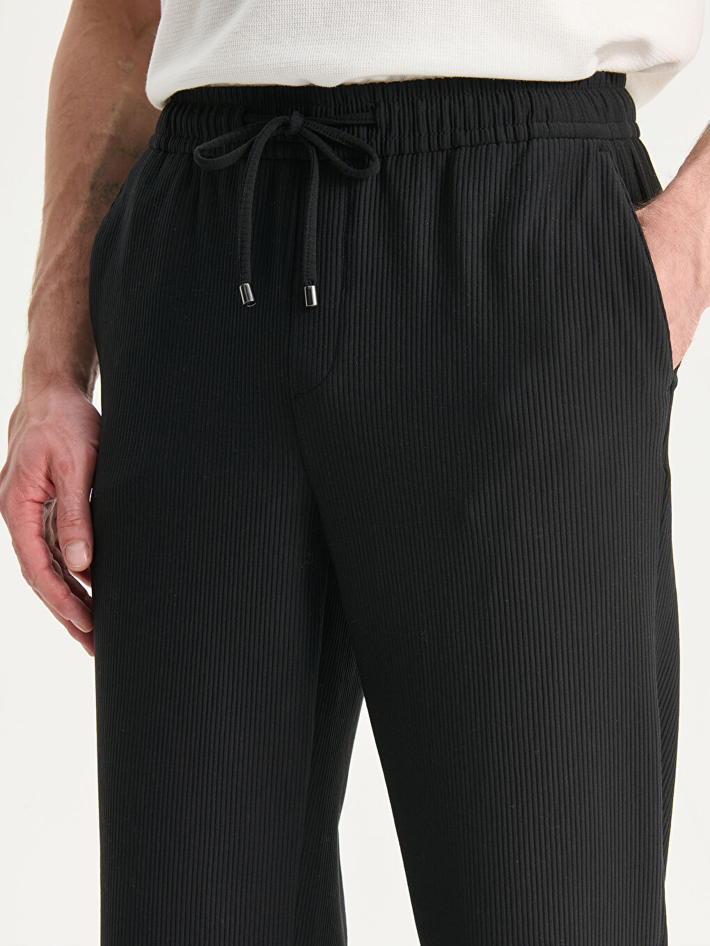 Standard Fit Men's Textured Trousers-2