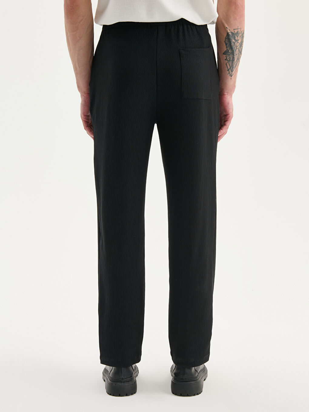 Standard Fit Men's Textured Trousers-3