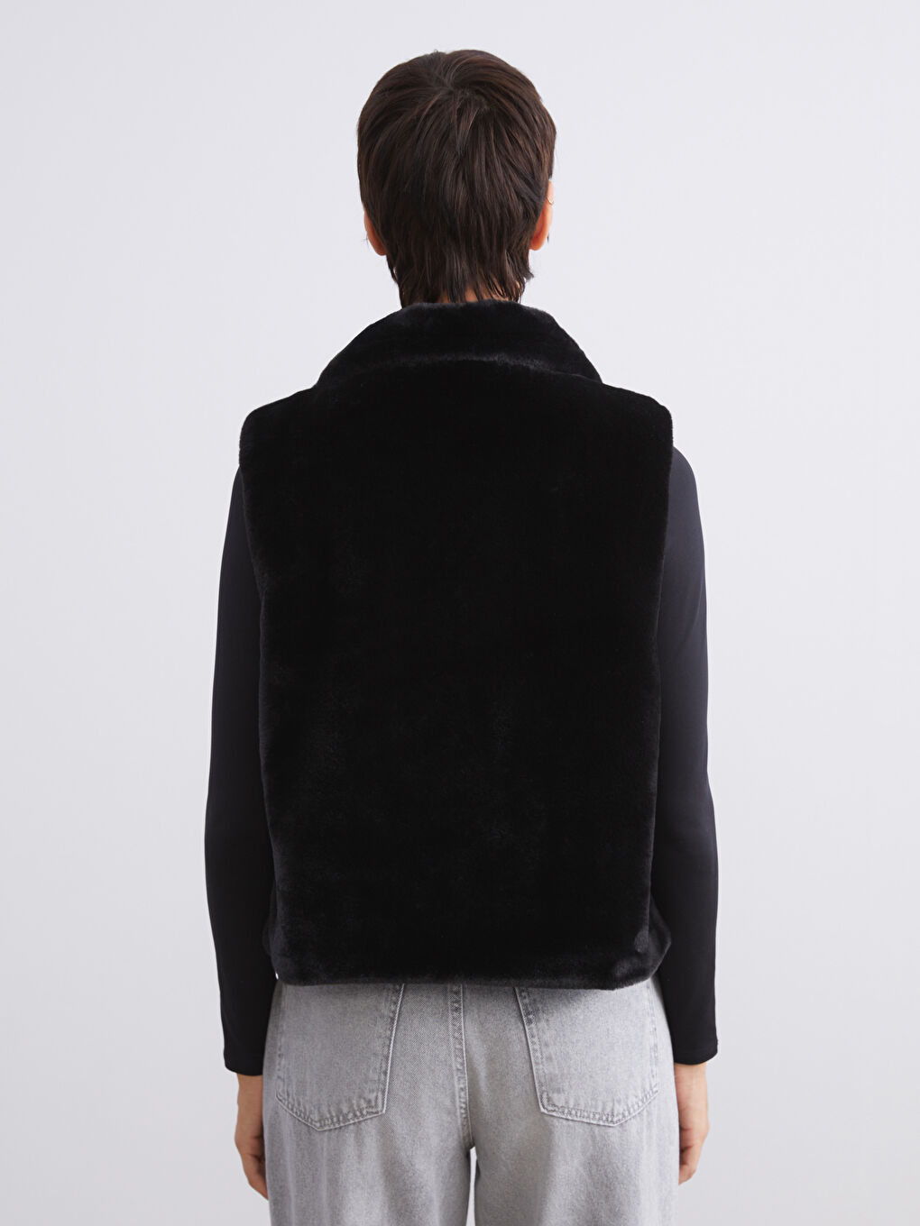 Siyah Dik Yaka Kadın Kürk Yelek-4