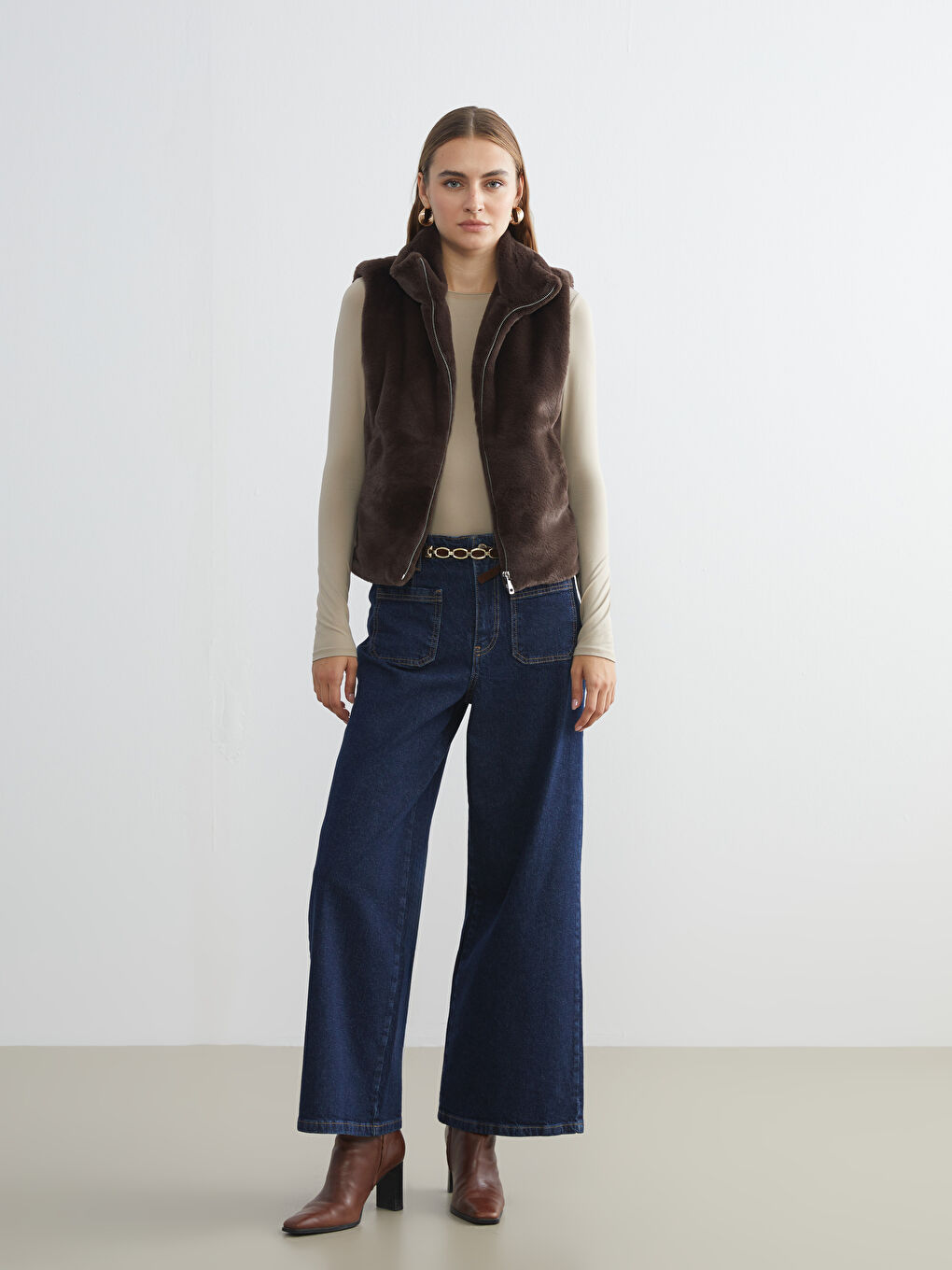 Kahverengi Dik Yaka Kadın Kürk Yelek-1