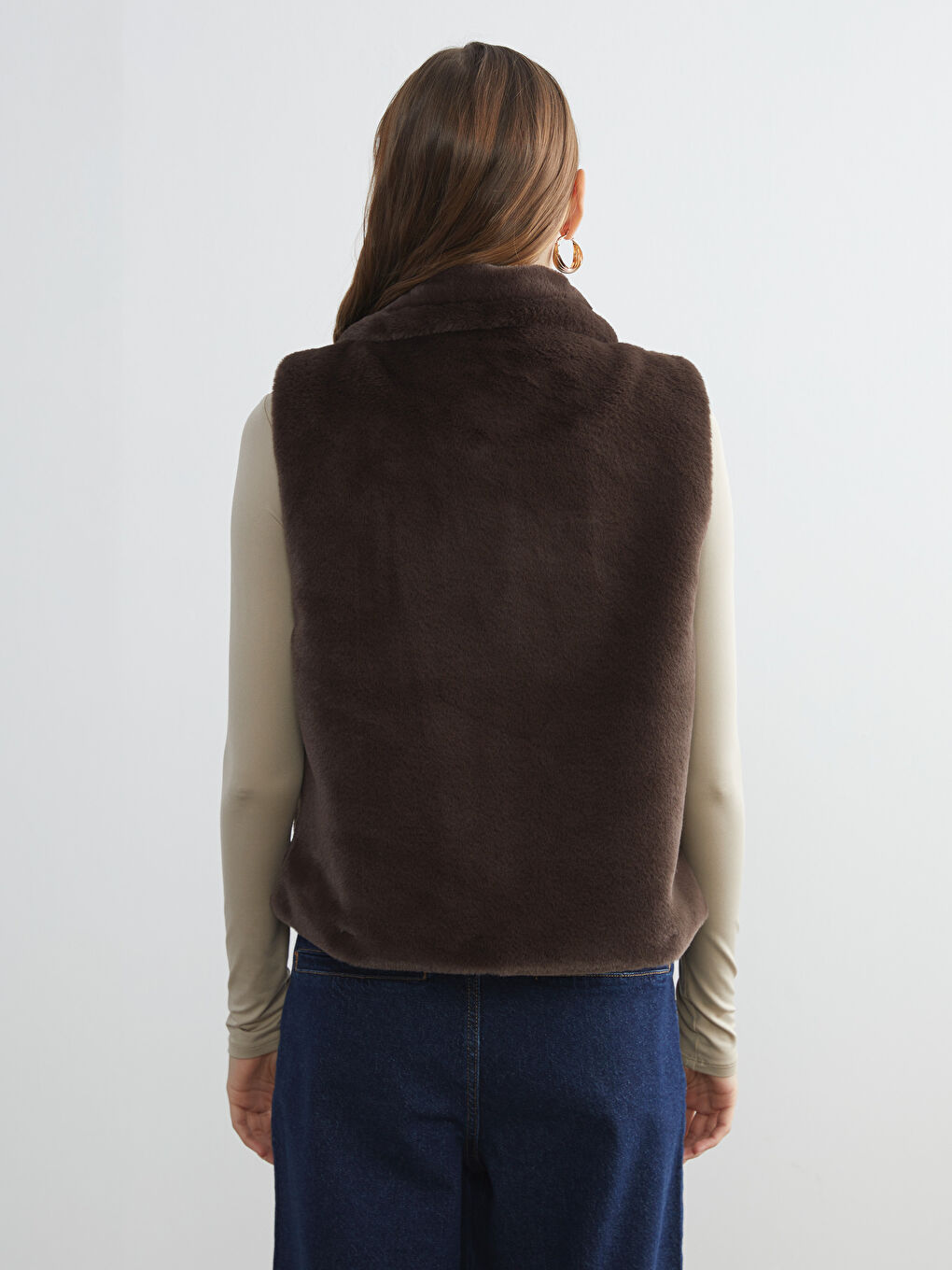 Kahverengi Dik Yaka Kadın Kürk Yelek-4