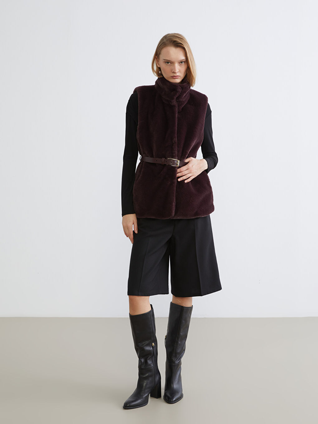 Bordo Dik Yaka Beli Kemerli Kadın Kürk Yelek-1