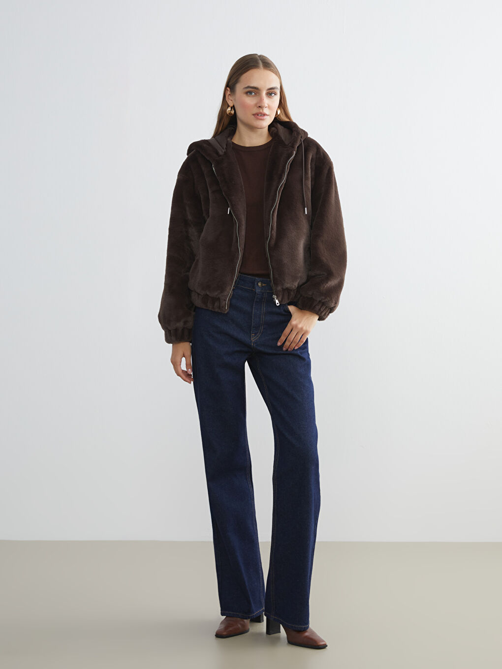 Kahverengi Kapüşonlu Kadın Kürk Ceket-1