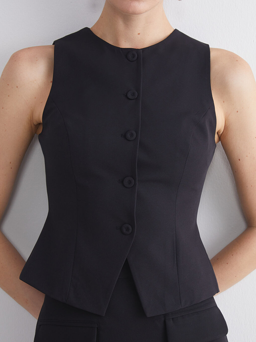 Siyah Bisiklet Yaka Kadın Klasik Yelek-3