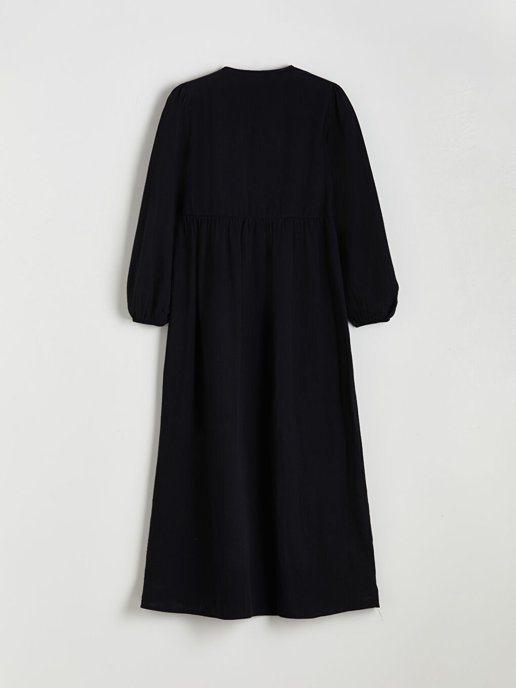 Siyah Bisiklet Yaka Dokulu Müslin Pileli Elbise-5