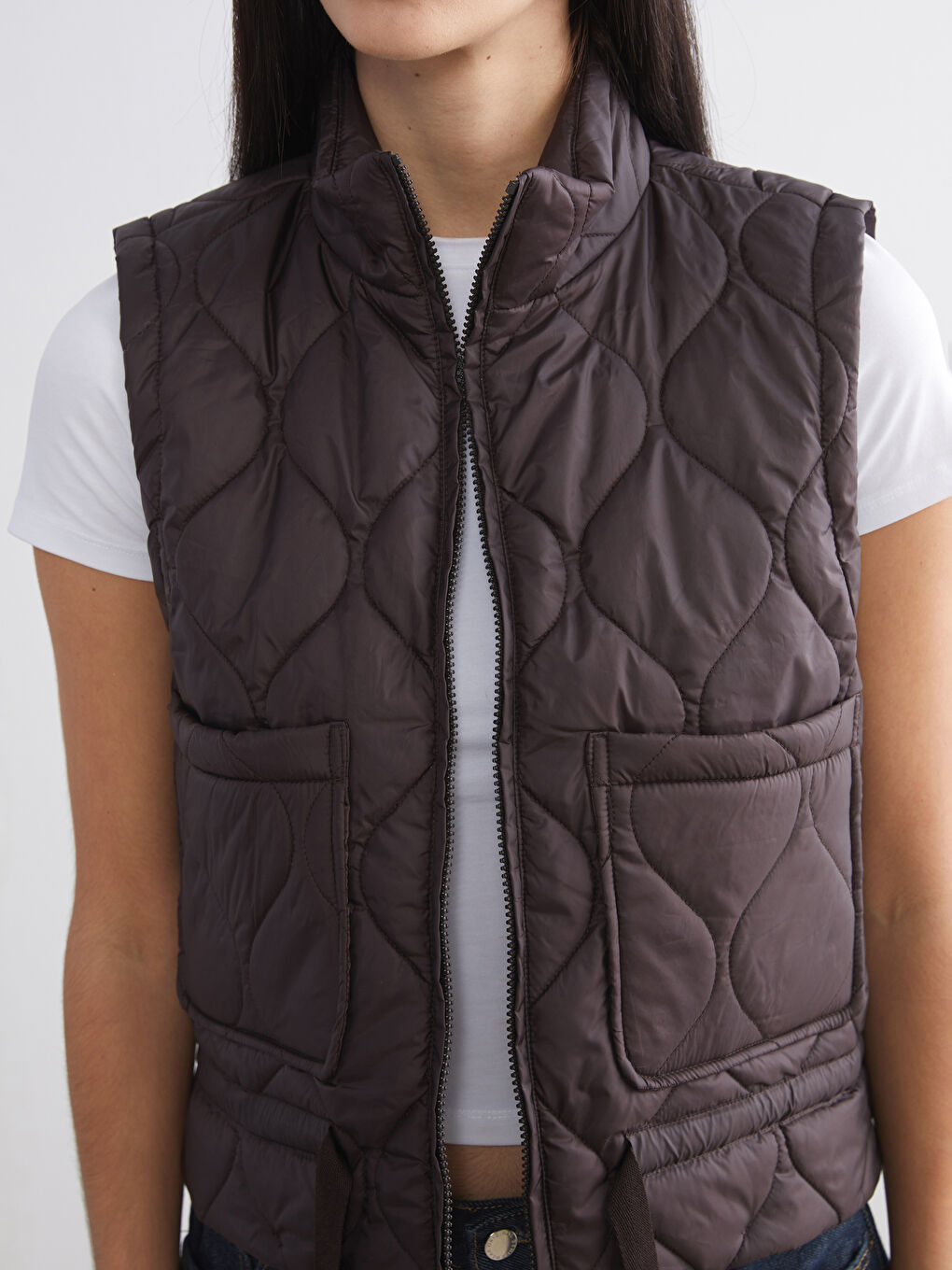 Kahverengi Dik Yaka Kapitone Oversize Kadın Şişme Yelek-2