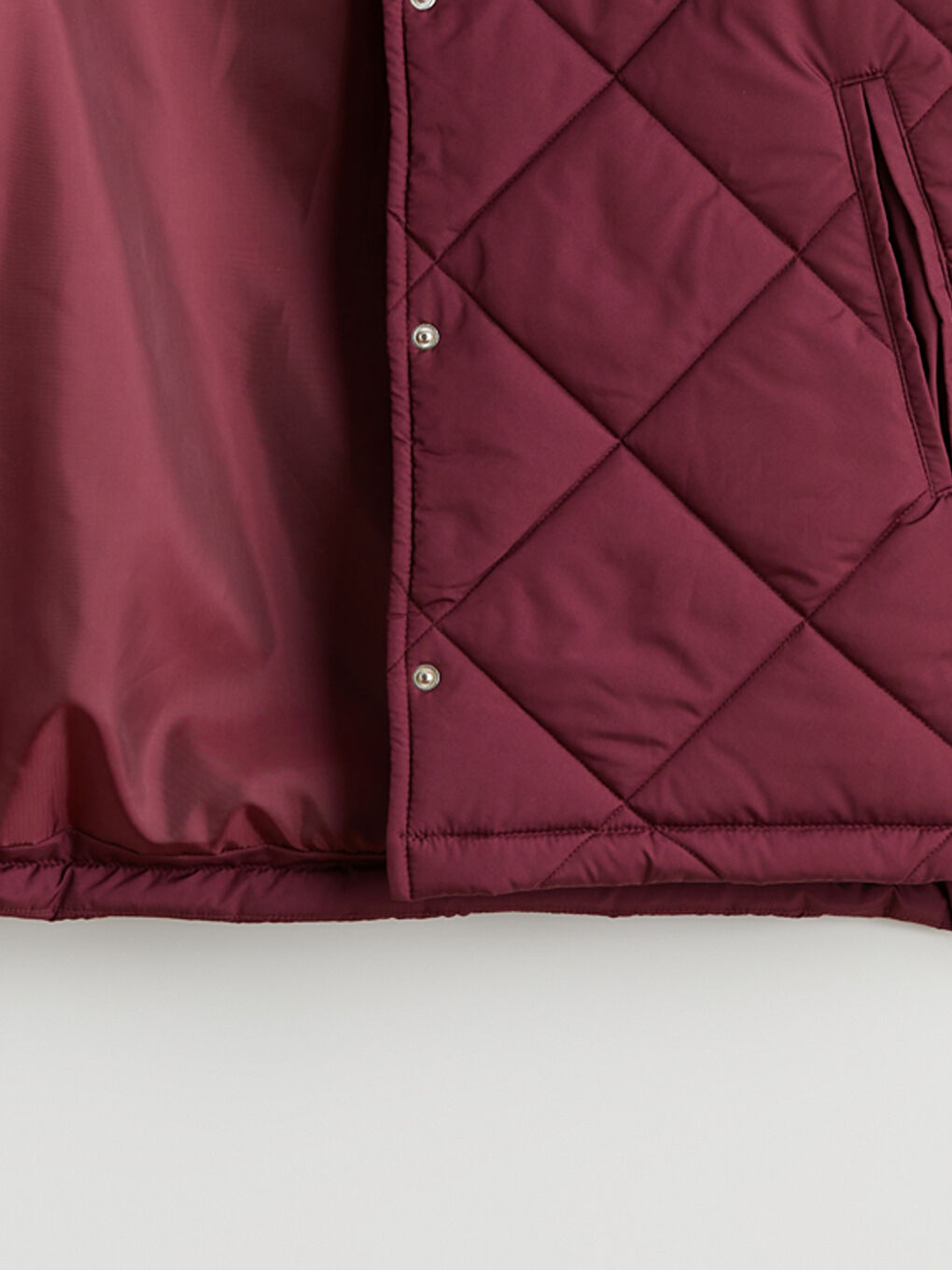 Bordo Kapüşonlu Kapitone Kadın Şişme Mont-5