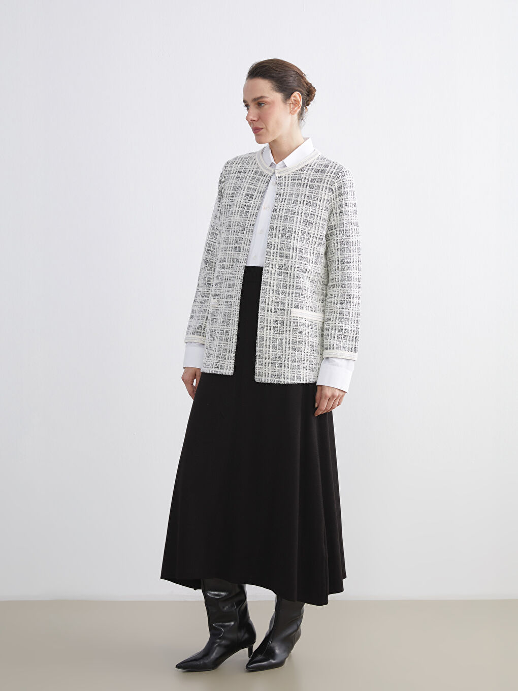 Crew Neck Patterned Women's Cardigan-1