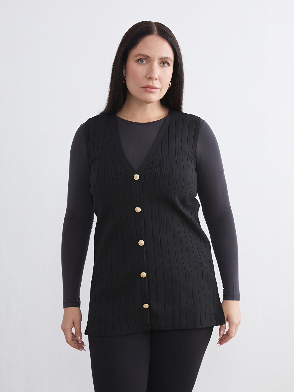 Siyah V Yaka Kadın Triko Yelek-1