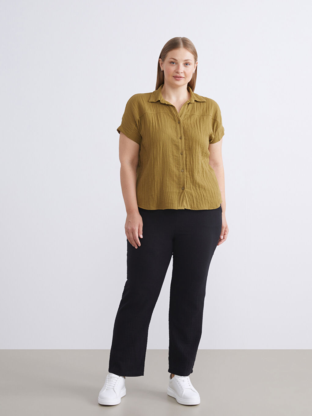 Yeşil Dokulu Müslin Kadın Gömlek-5