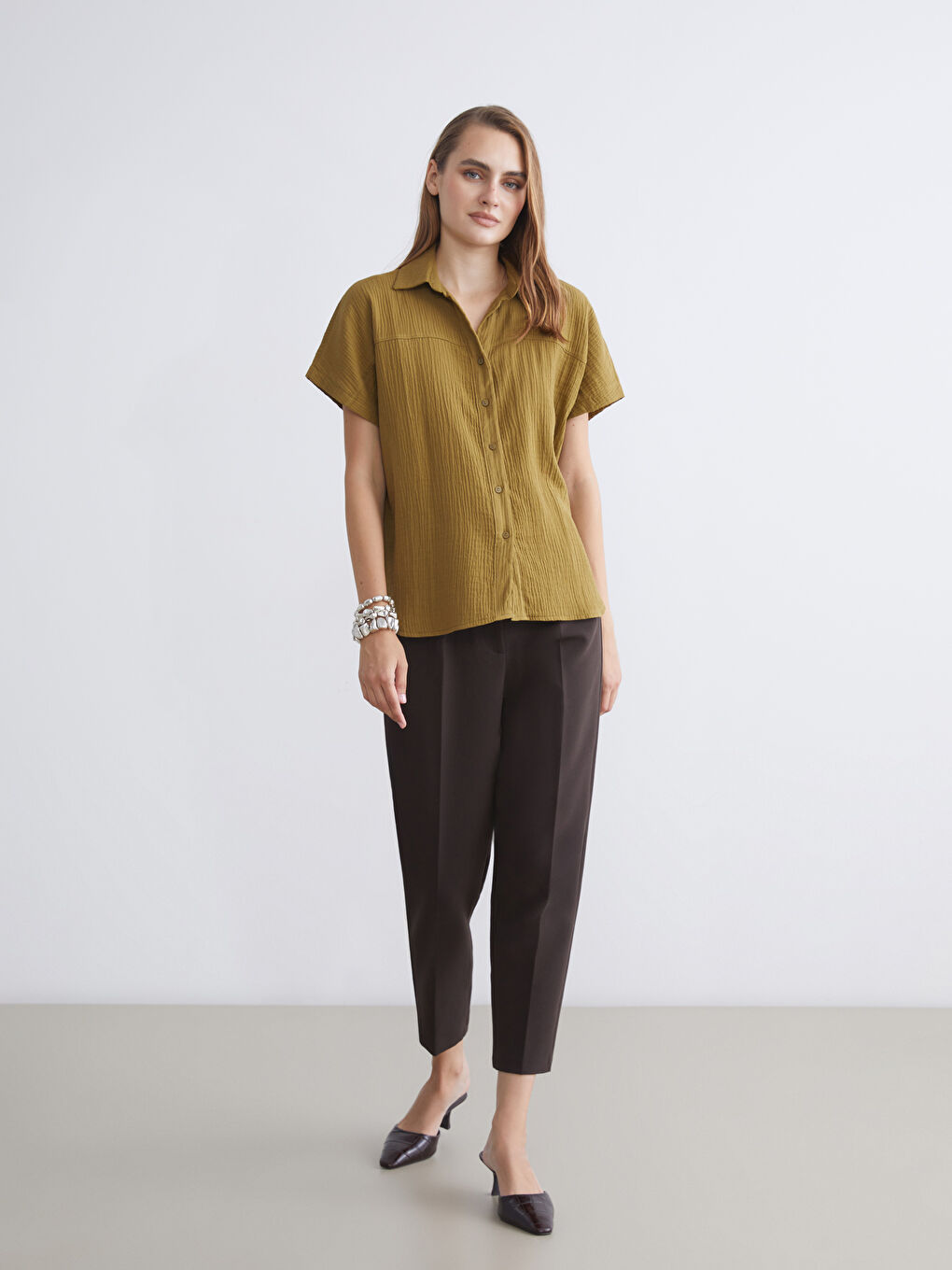 Yeşil Dokulu Müslin Kadın Gömlek-2