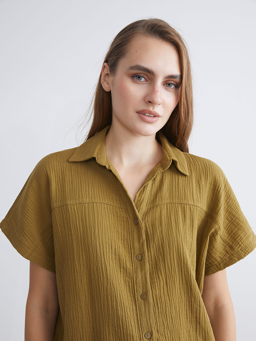 Yeşil Dokulu Müslin Kadın Gömlek-3