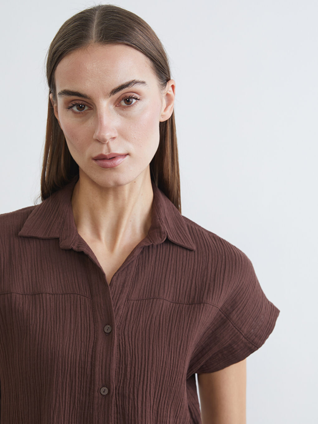 Kahverengi Dokulu Müslin Kadın Gömlek-2