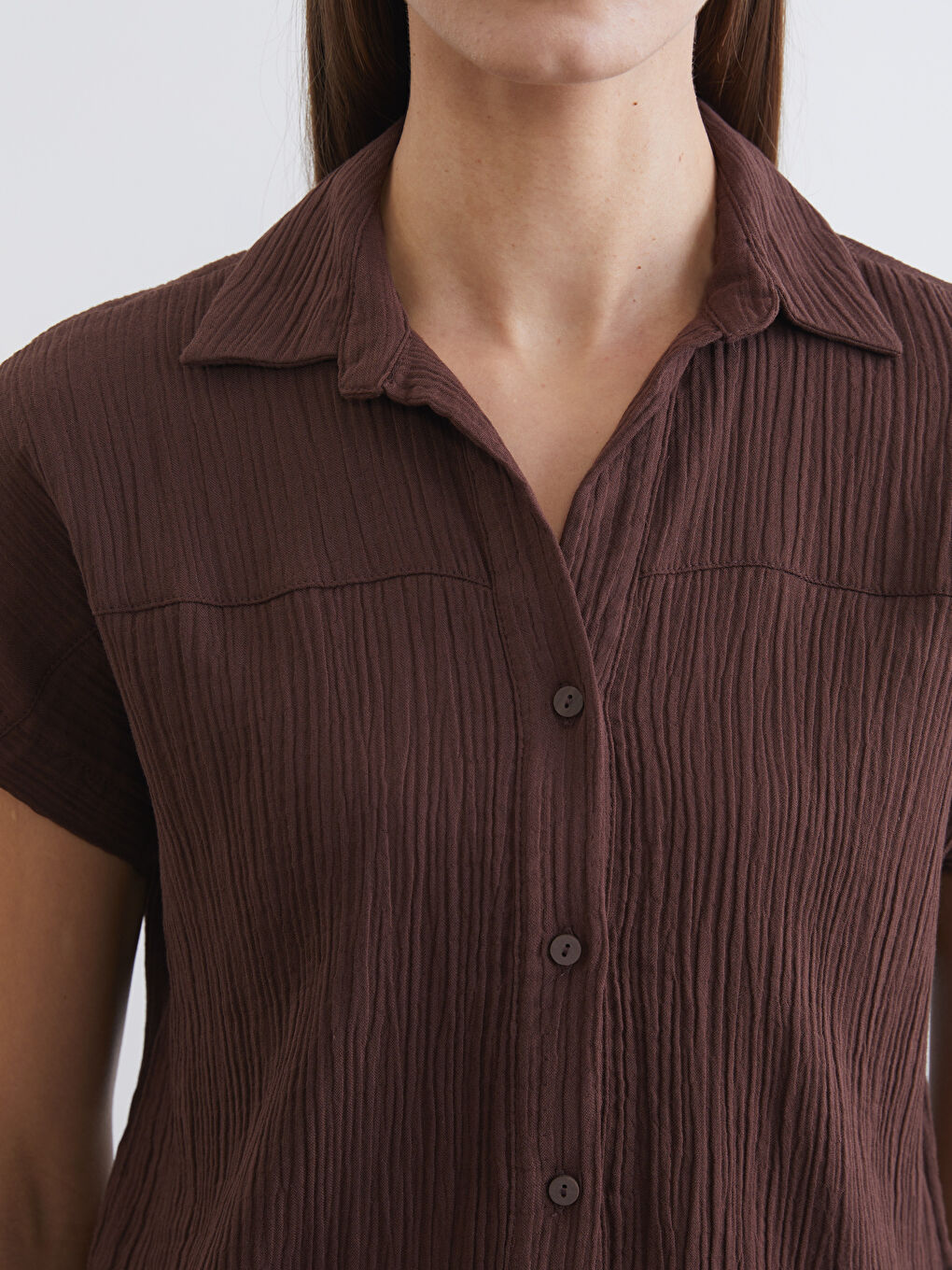 Kahverengi Dokulu Müslin Kadın Gömlek-3