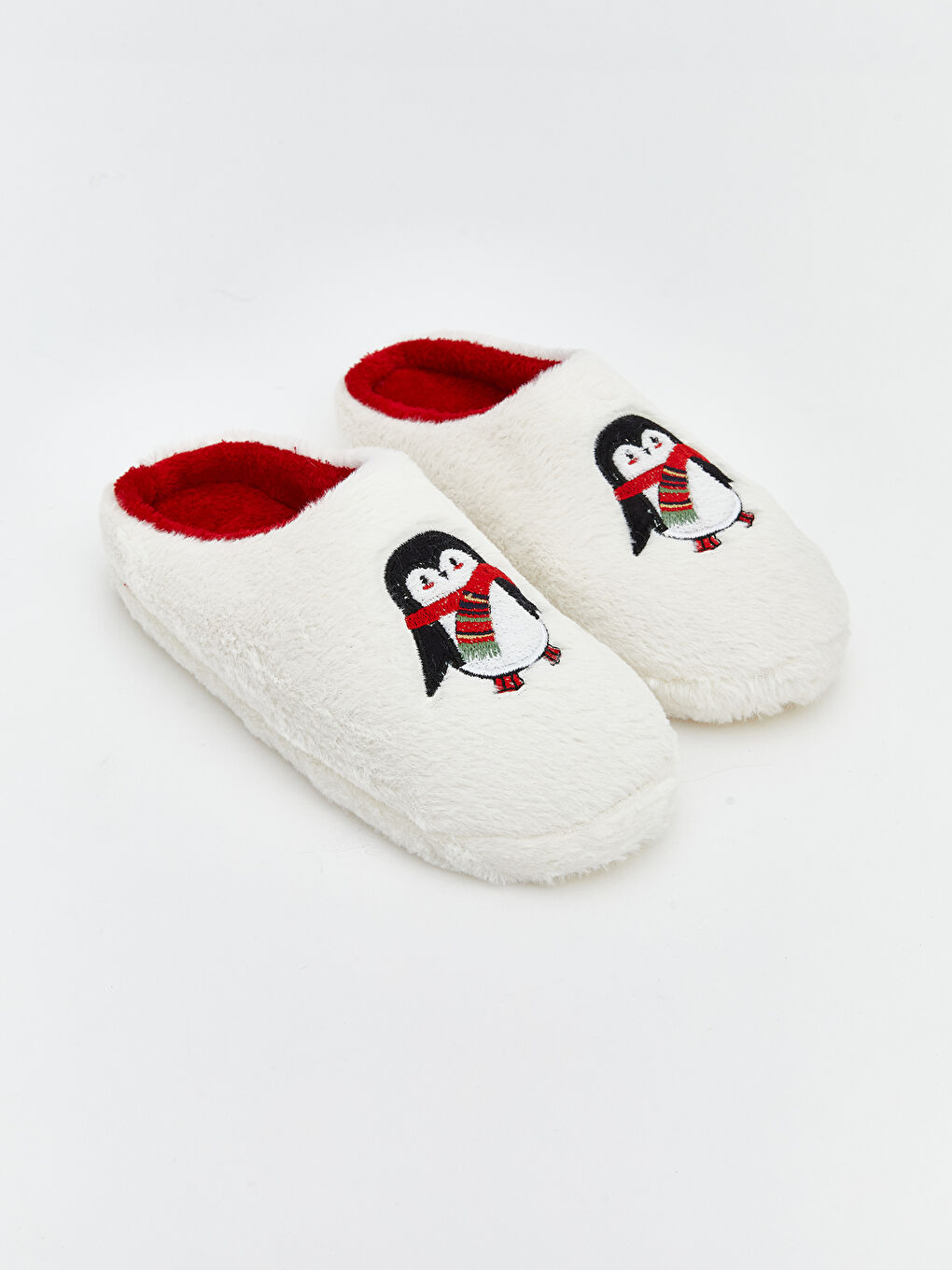 Ekru Penguen Nakışlı Pelüş Kız Çocuk Ev Terliği