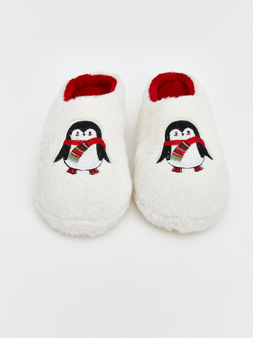 Ekru Penguen Nakışlı Pelüş Kız Çocuk Ev Terliği-2