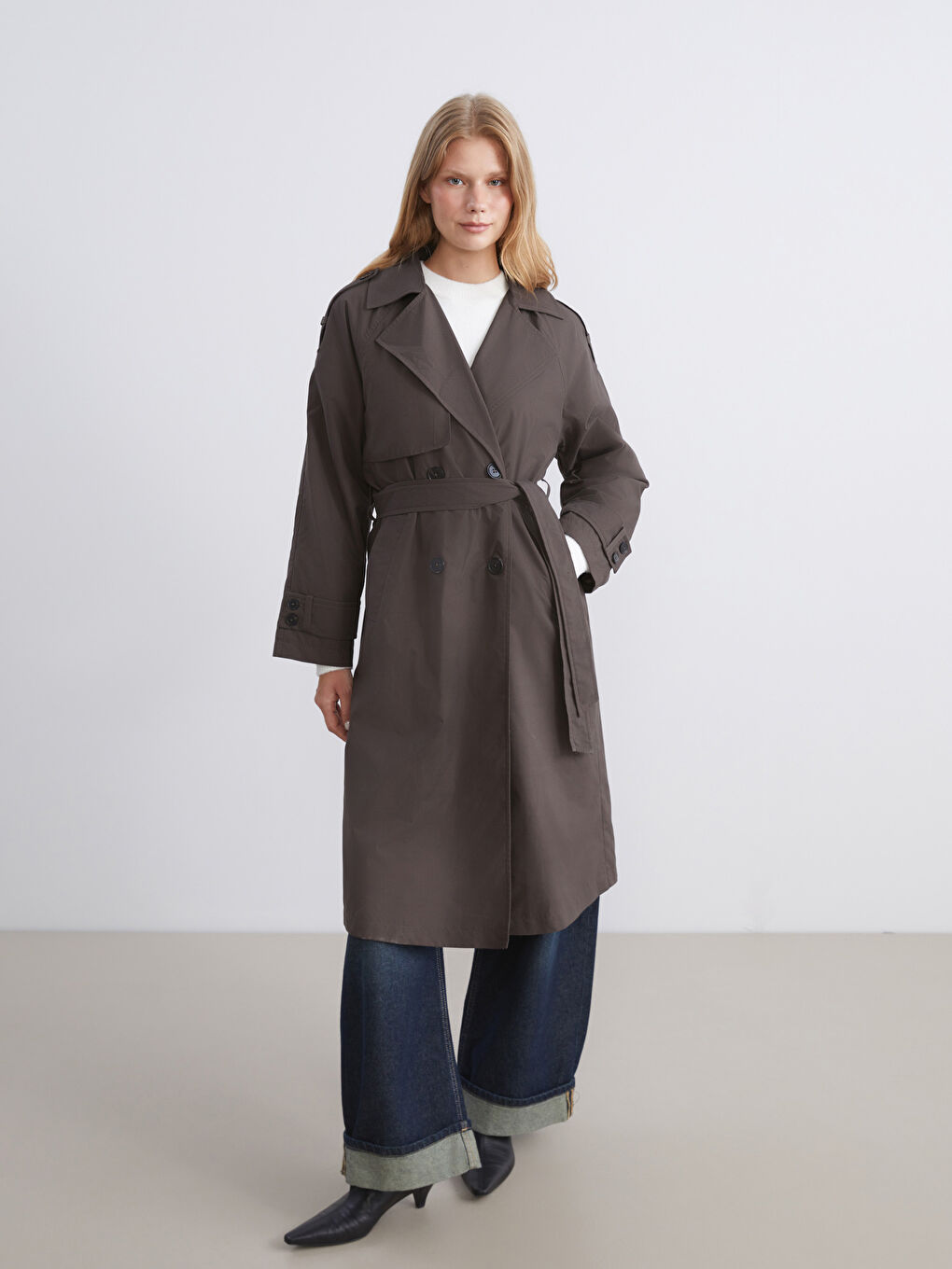 Kahverengi Ceket Yaka Kadın Trençkot