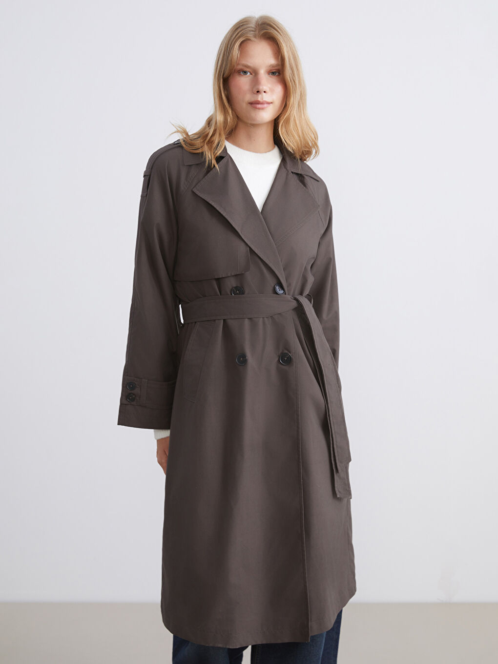 Kahverengi Ceket Yaka Kadın Trençkot-1