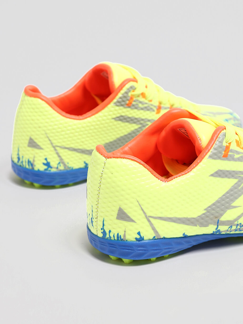 پێڵاوی تۆپی پێ قه‌یتانی بۆ کوڕان-2