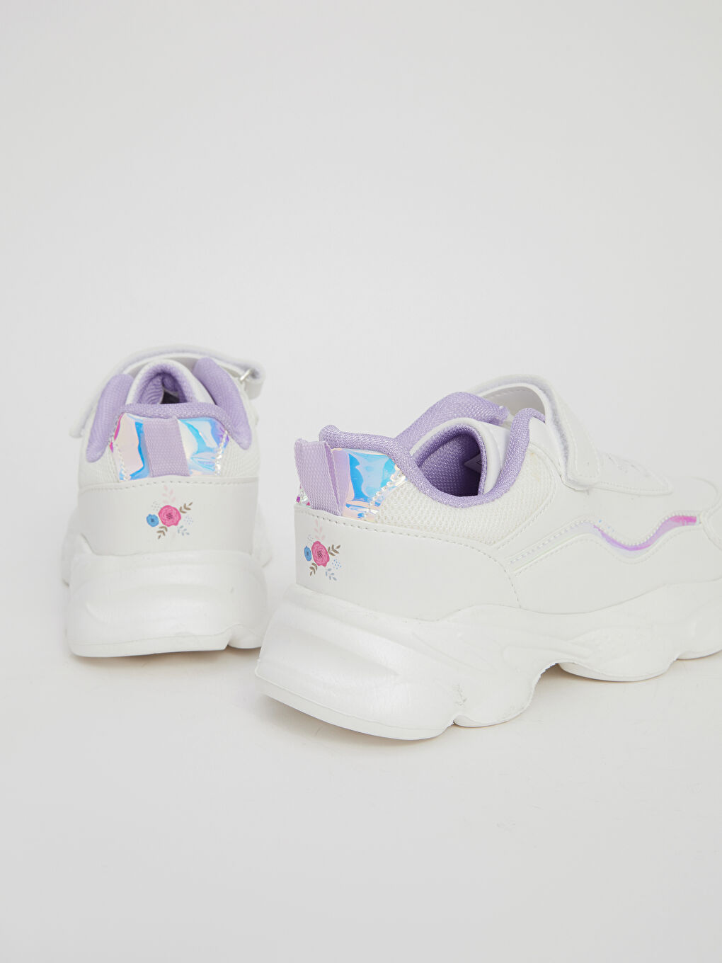 Beyaz Bağcık ve Cırt Cırtlı Kız Çocuk Spor Ayakkabı-3