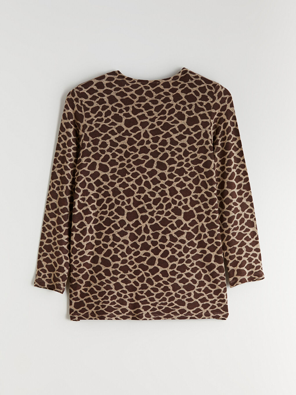 Bej Bisiklet Yaka Leopar Desenli Kadın Tişört-5