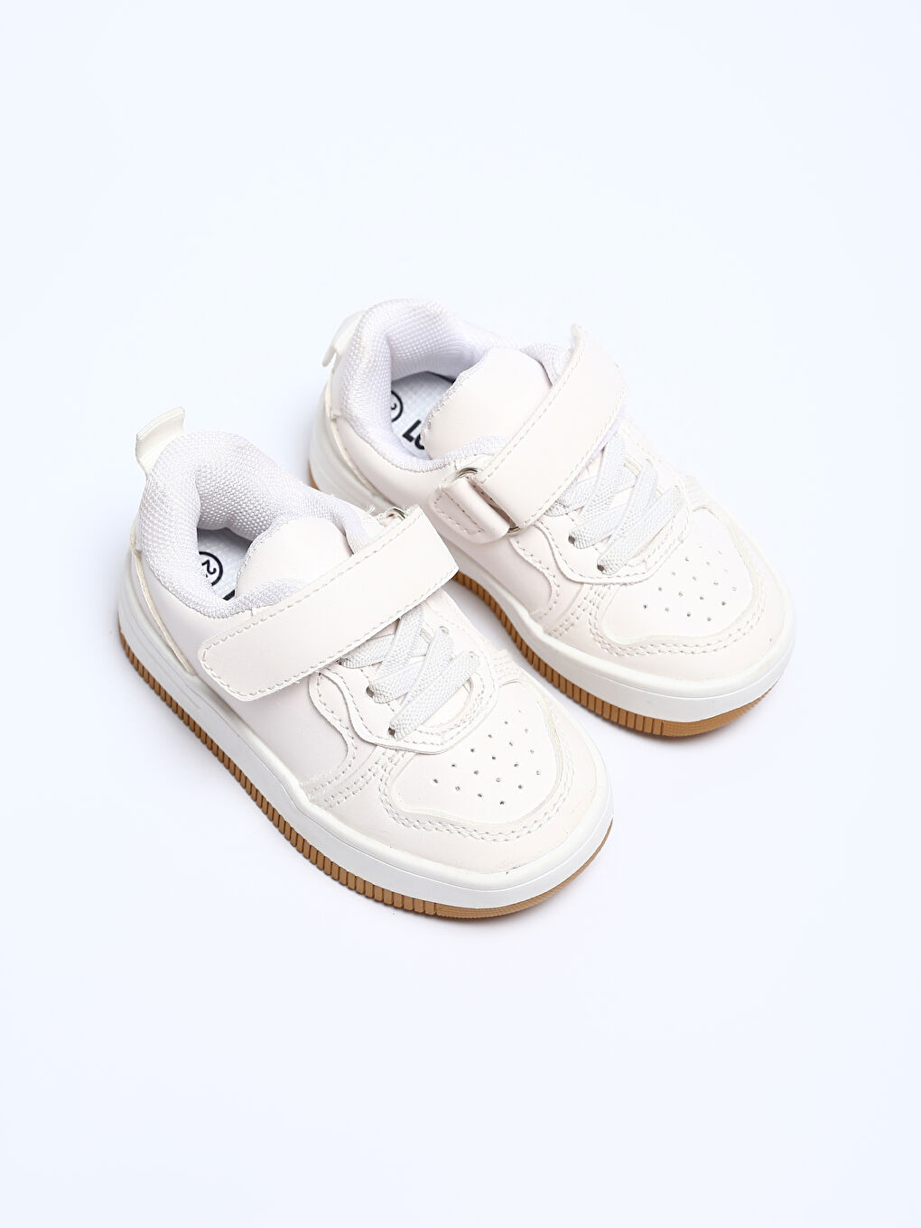 سنيكرز للأولاد الرضع بشريط لاصق