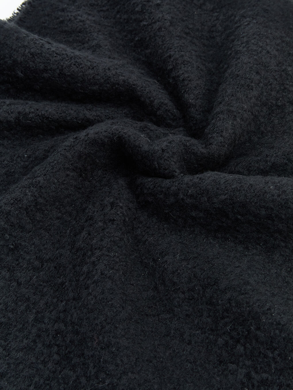 Siyah Püsküllü Kadın Atkı-2