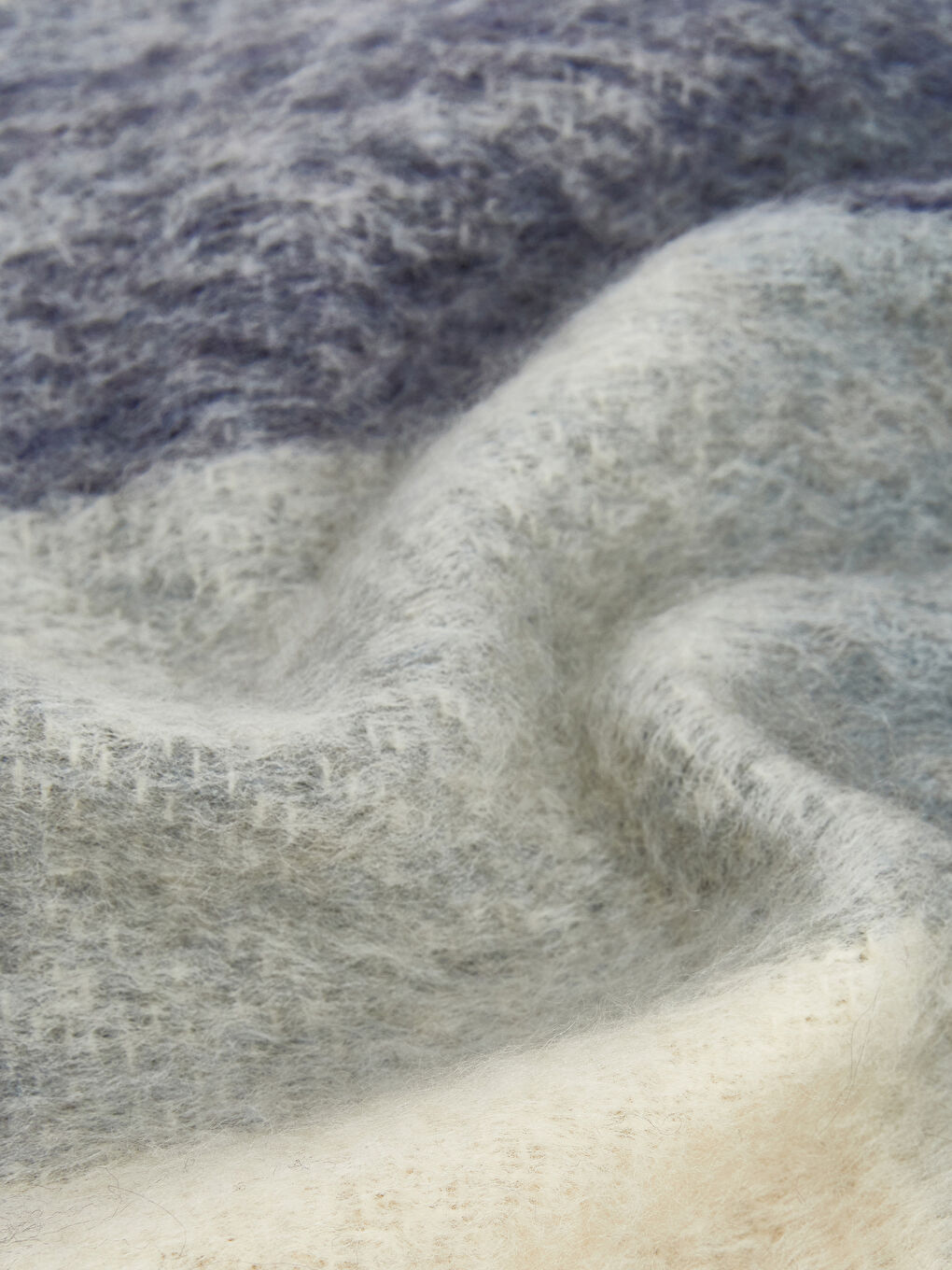 Lacivert Saçaklı Ekose Desenli Kadın Atkı-2