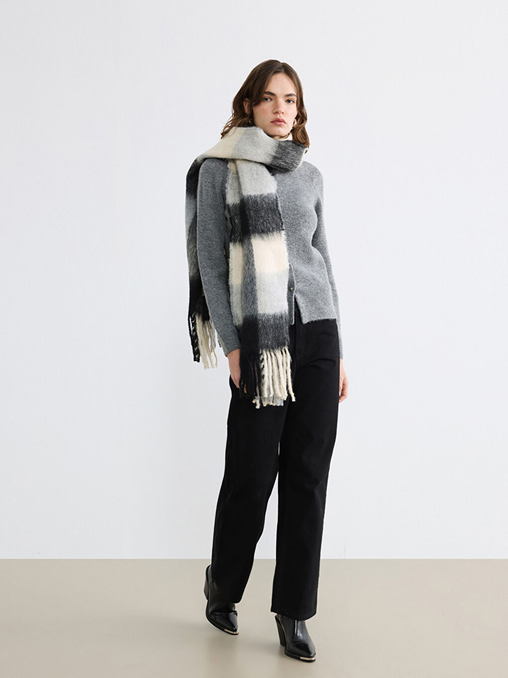 Fringed Plaid Women's Scarf-1