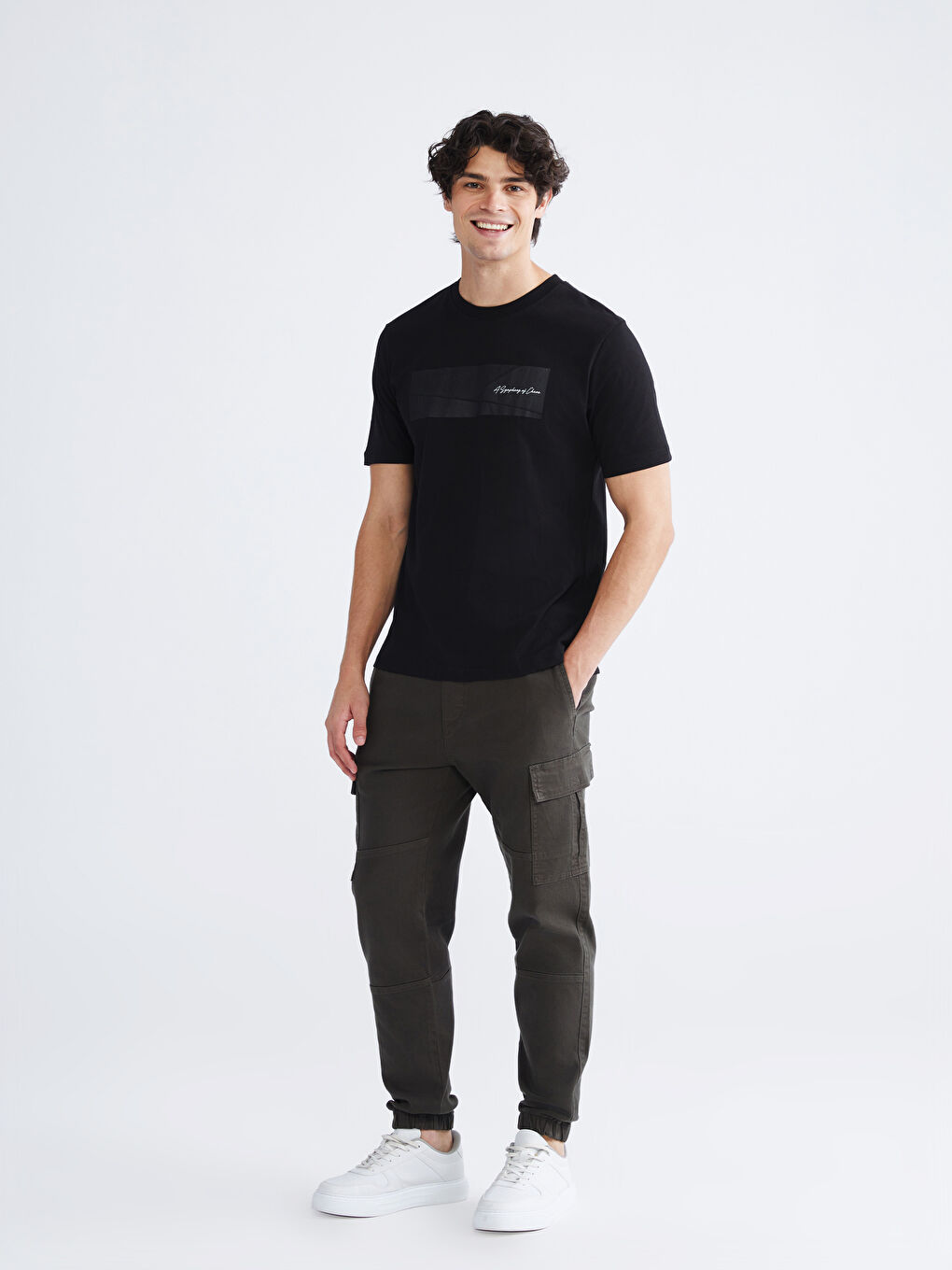 Siyah Bisiklet Yaka Baskılı Penye Erkek Tişört-1