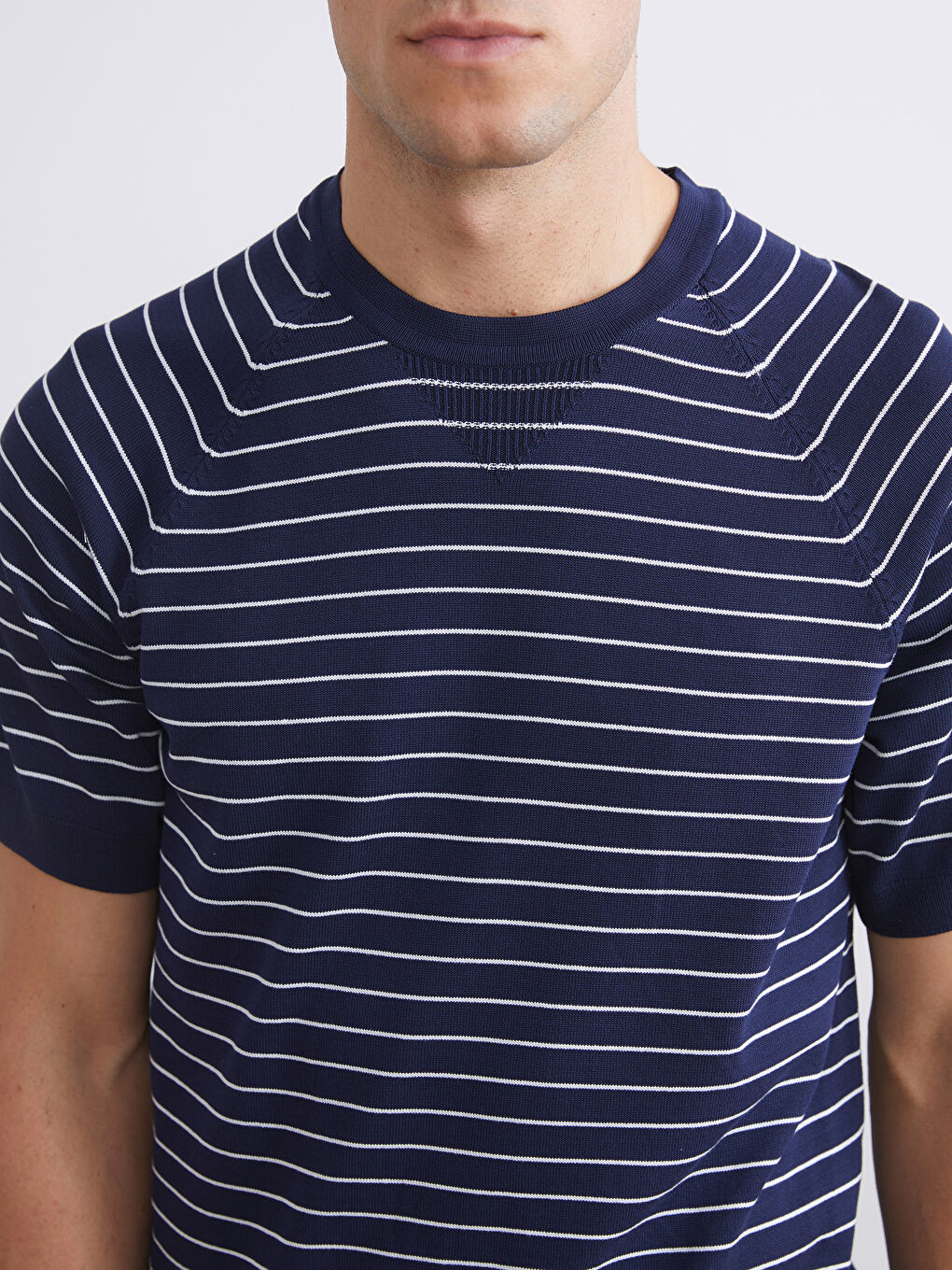 Crew Neck Short Sleeve Striped Men's Knitwear Sweater-2
