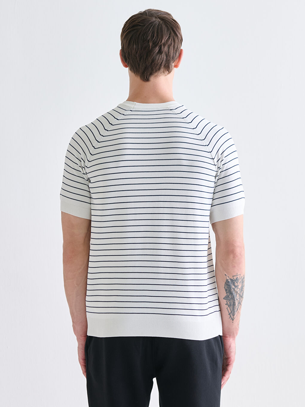 Crew Neck Short Sleeve Striped Men's Knitwear Sweater-3