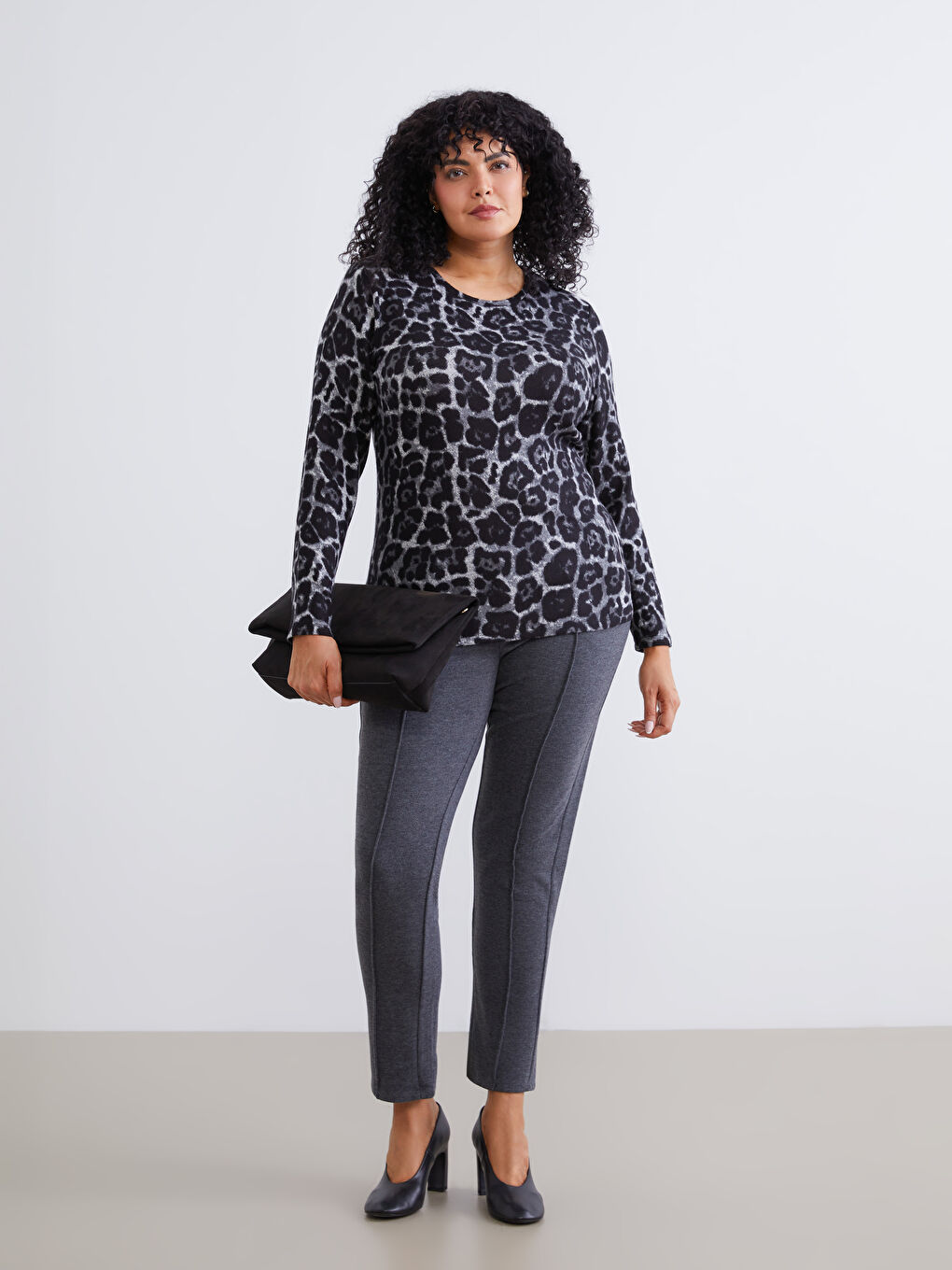 Plus Size Elastic Waist Women's Trousers