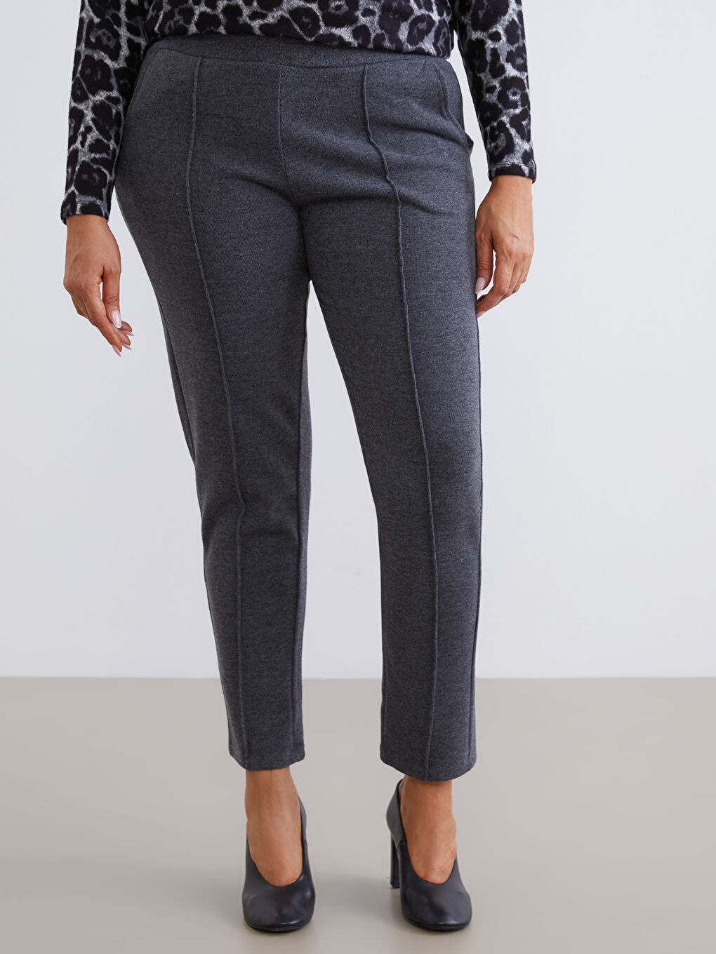 Plus Size Elastic Waist Women's Trousers-1