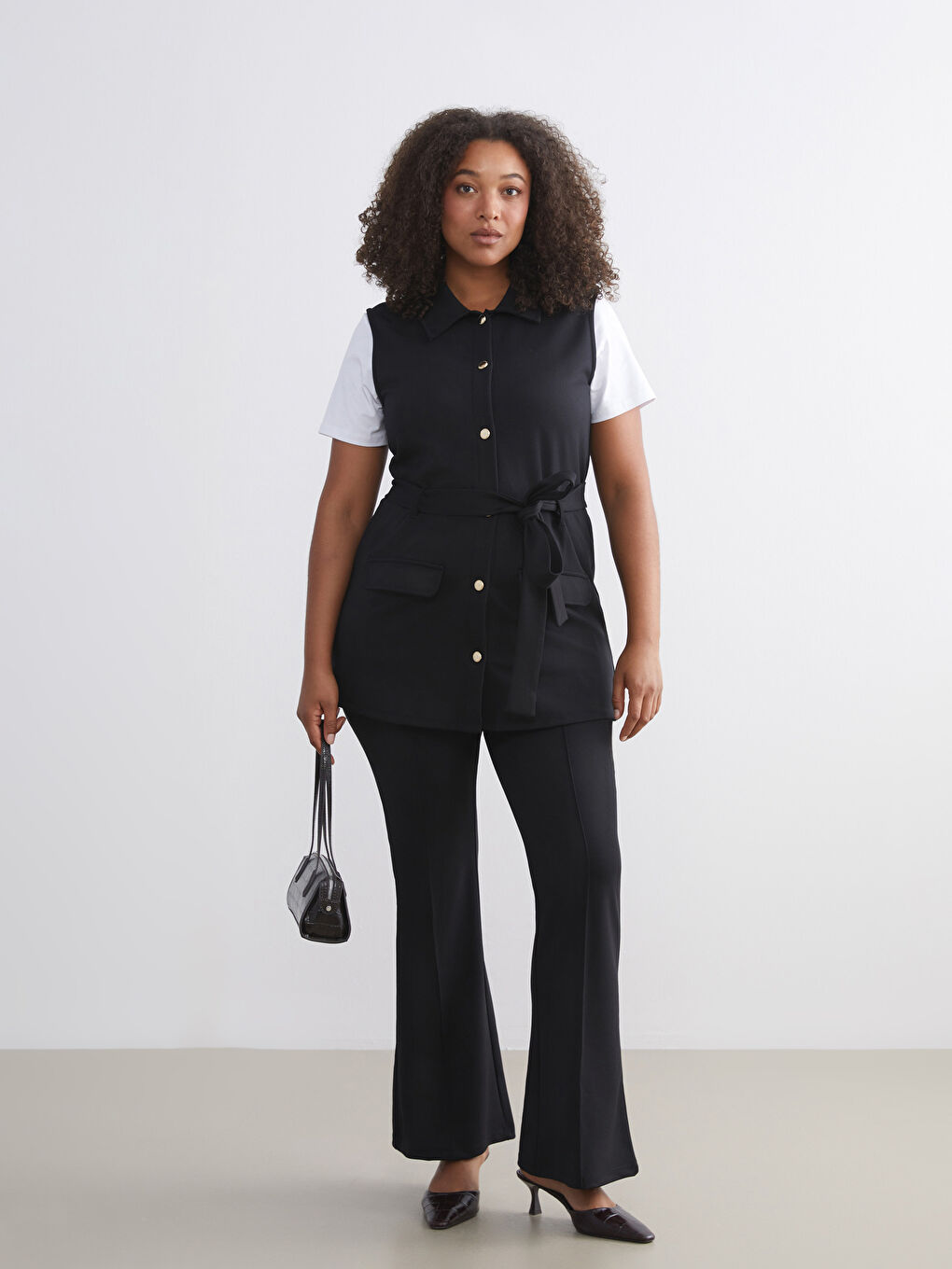 Siyah Gömlek Yaka Kadın Yelek-5