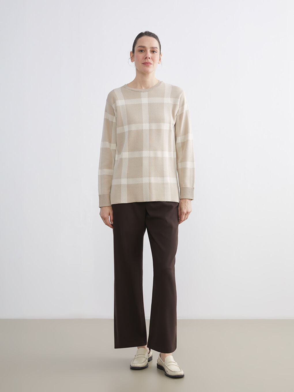 Damenhose mit Weitem Bein und Elastischem Bund